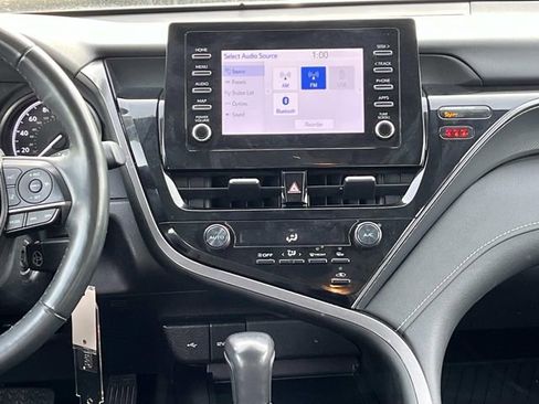 Used 2023 Toyota Camry SE FWD image 15