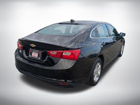Used 2022 Chevrolet Malibu LS w/ Driver Confidence Package II image 3