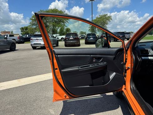 Used 2014 Subaru Crosstrek 2.0i Limited AWD/4WD image 11