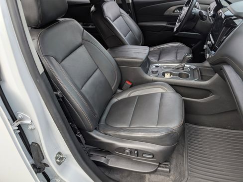 Used 2019 Chevrolet Traverse RS image 21