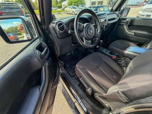 Used 2014 Jeep Wrangler Unlimited Sport w/ Quick Order Package 24S AWD/4WD image 7