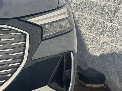 Used 2023 Audi Q4 e-tron Premium image 3