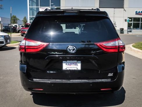 Used 2018 Toyota Sienna XLE w/ XLE Navigation Package AWD/4WD image 14