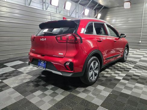 Used 2022 Kia Niro LX image 5