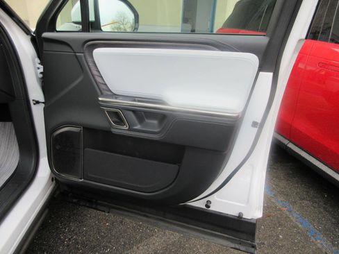 Used 2023 Rivian R1S Launch Edition image 21