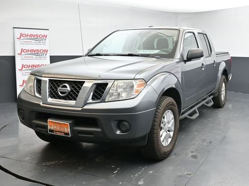 Used 2016 Nissan Frontier SV image 4