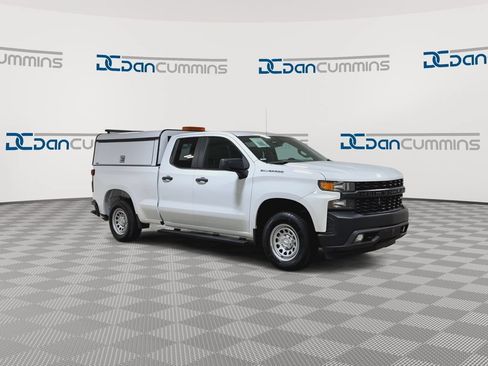 Used 2021 Chevrolet Silverado 1500 W/T w/ WT Value Package AWD/4WD image 2
