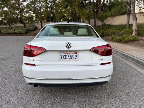 Used 2017 Volkswagen Passat 1.8T S image 4
