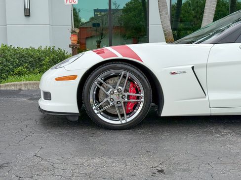 Used 2007 Chevrolet Corvette Z06 w/ Preferred Equipment Group RWD image 13