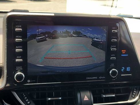 Used 2019 Toyota C-HR Limited FWD image 23