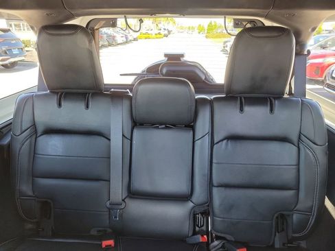 Used 2020 Jeep Wrangler Unlimited Sahara image 14