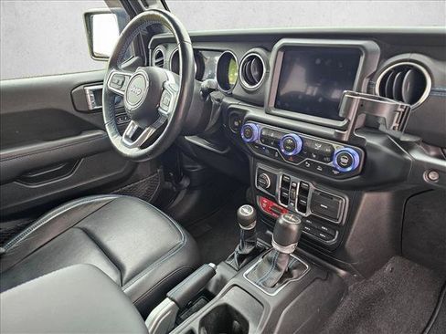 Used 2021 Jeep Wrangler Unlimited Rubicon 4xe w/ Cold Weather Group AWD/4WD image 11