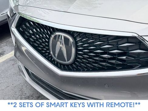 Used 2024 Acura MDX w/ Technology Package FWD image 3