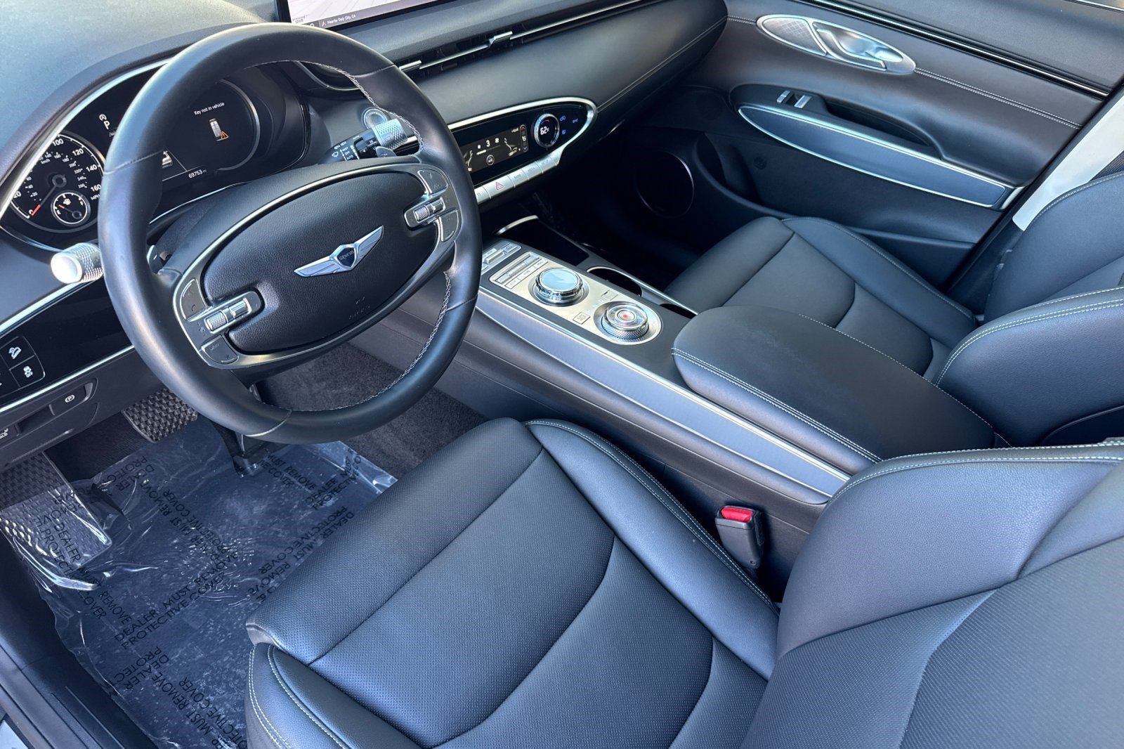 Used 2022 Genesis GV70 2.5T w/ Select Package AWD/4WD image 4