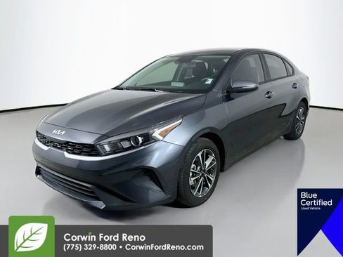 Used 2024 Kia Forte LXS w/ LXS Technology Package FWD image 3