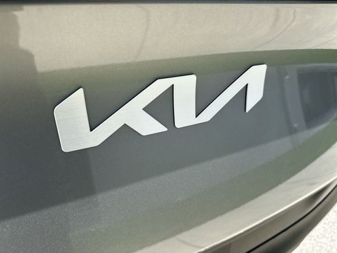 Used 2023 Kia Sportage LX AWD/4WD image 15