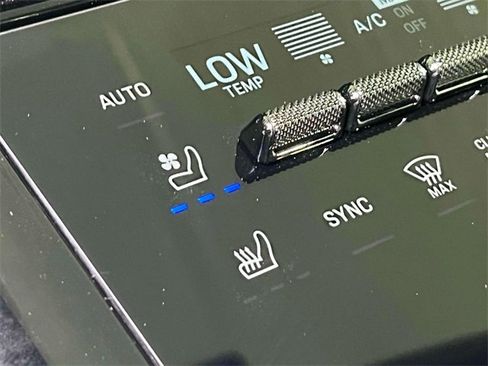 New 2025 Porsche Panamera 4 image 35