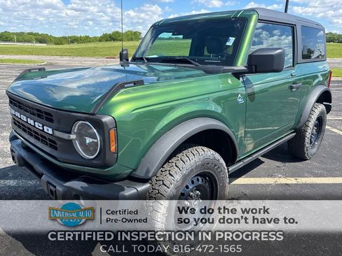 Used 2023 Ford Bronco Black Diamond AWD/4WD image 1