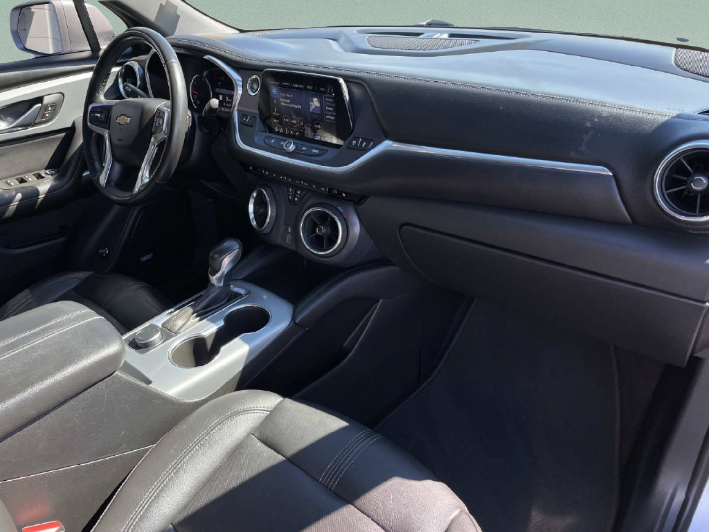 Used 2020 Chevrolet Blazer LT w/ Sound & Technology Package AWD/4WD image 18
