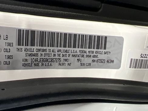 Used 2019 Jeep Grand Cherokee Limited image 31