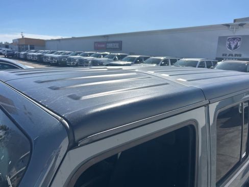 Used 2025 Jeep Wrangler Willys image 18