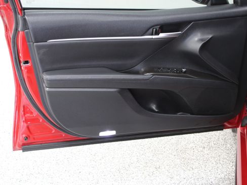 Used 2024 Toyota Camry XSE FWD image 12