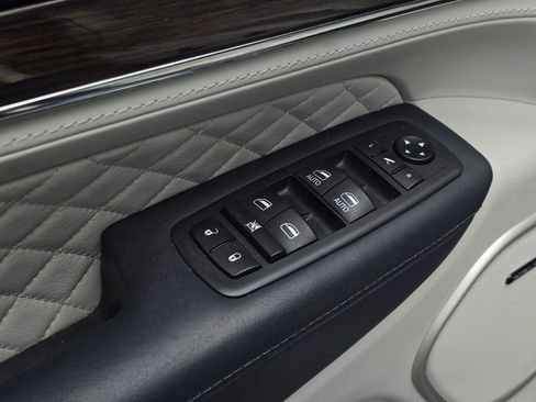 Used 2020 Jeep Grand Cherokee Summit image 27