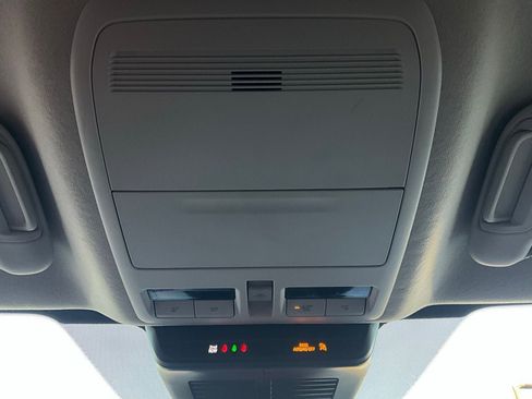 Used 2025 MAZDA CX-30 AWD 2.5 S w/ Preferred Package image 17