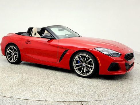 Used 2022 BMW Z4 M40i w/ Premium Package image 3