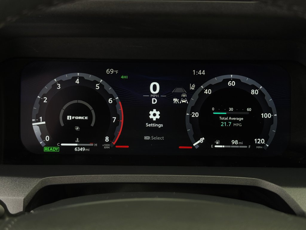 Certified 2025 Toyota 4Runner TRD Off-Road Premium AWD/4WD image 17