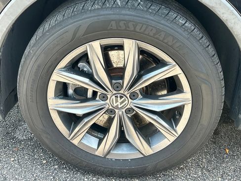 Used 2022 Volkswagen Tiguan SE FWD image 54