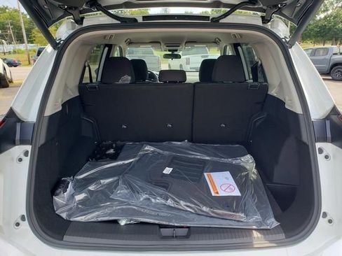 New 2026 Nissan Rogue SV image 6