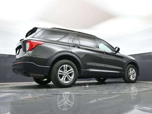 Used 2024 Ford Explorer XLT AWD/4WD image 44