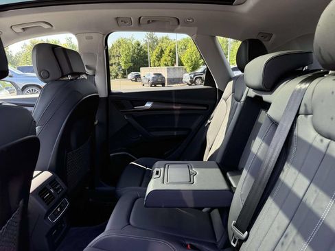 Used 2025 Audi Q5 e Premium Plus w/ Premium Plus Package AWD/4WD image 16