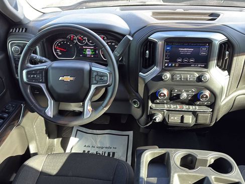 Used 2021 Chevrolet Silverado 1500 LT image 19