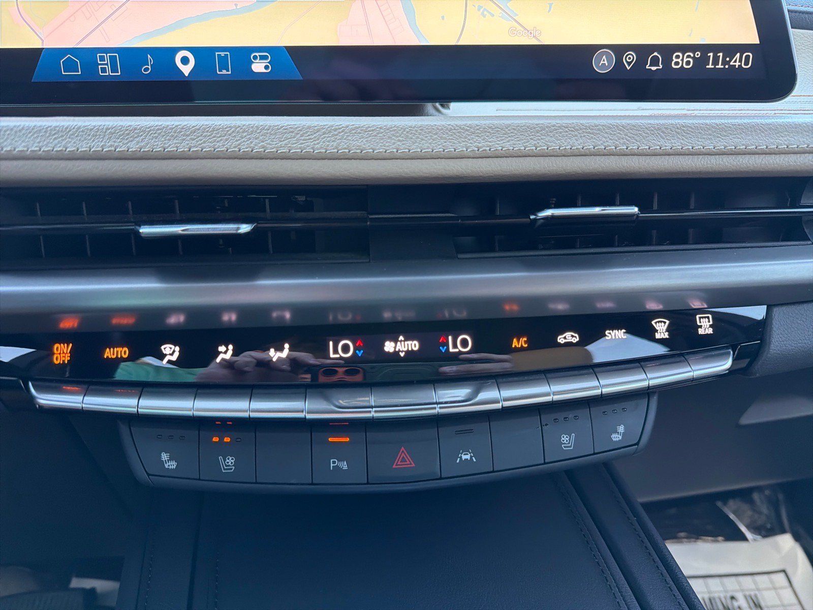 Used 2024 Cadillac XT4 Premium Luxury w/ Active Safety Package FWD image 20