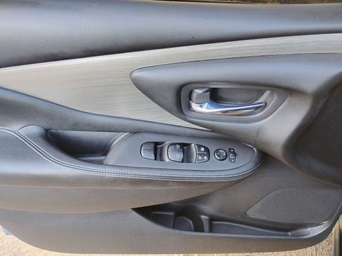 Used 2017 Nissan Murano S image 13
