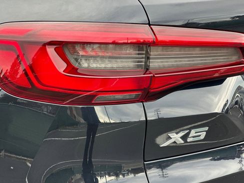 Used 2019 BMW X5 xDrive40i w/ M Sport Package image 13