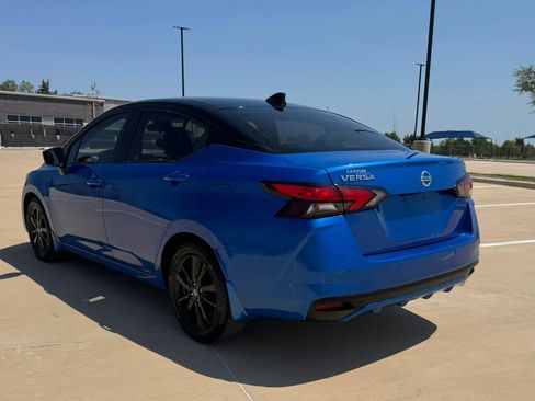 Used 2021 Nissan Versa SV FWD image 6