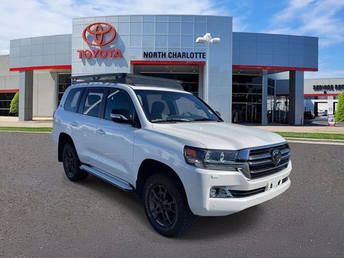 Used 2020 Toyota Land Cruiser Heritage Edition image 3
