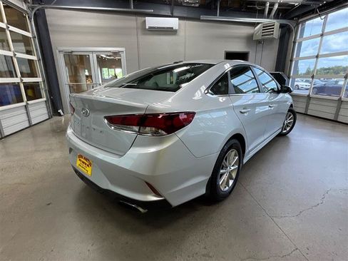 Used 2018 Hyundai Sonata SE FWD image 5