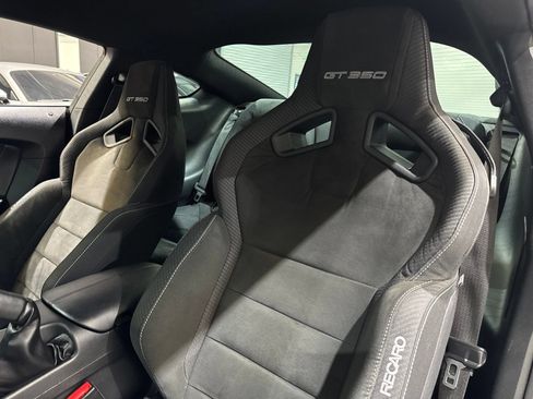 Used 2016 Ford Mustang Shelby GT350 RWD image 21