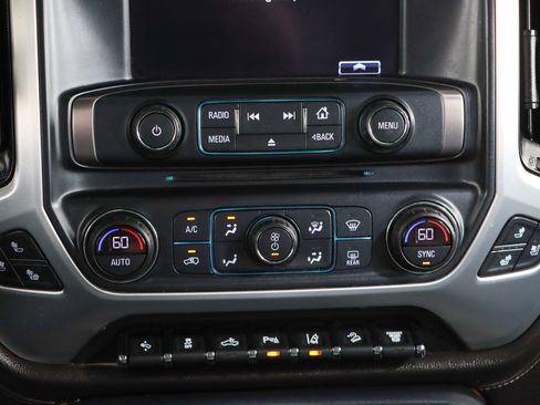 Used 2017 GMC Sierra 2500 SLT w/ Duramax Plus Package AWD/4WD image 21