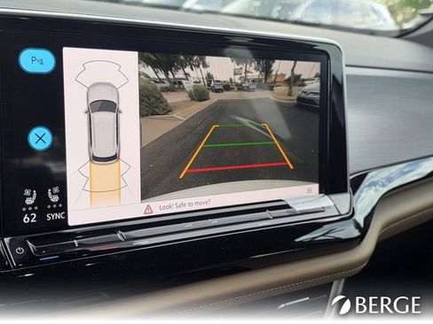 New 2026 Volkswagen Atlas Cross Sport SE image 18