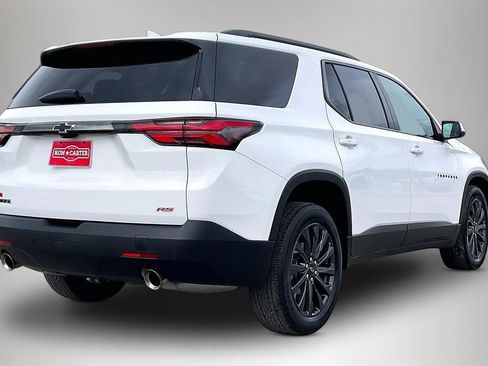 Used 2023 Chevrolet Traverse RS FWD image 5