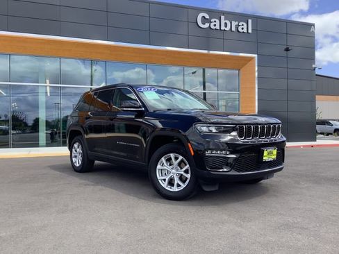 Used 2024 Jeep Grand Cherokee Limited RWD image 2