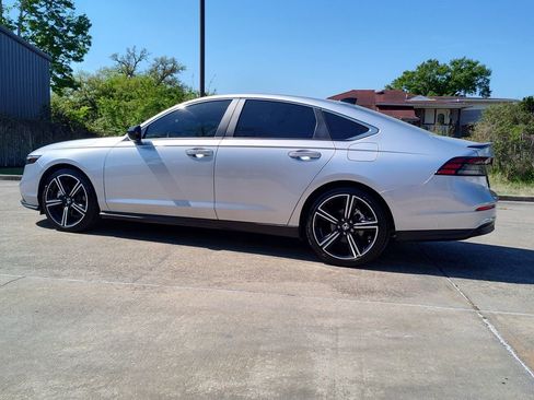 Used 2025 Honda Accord Sport image 5