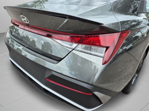 New 2026 Hyundai Elantra SEL Sport FWD image 32