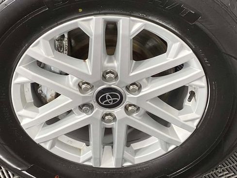 Used 2023 Toyota Tundra SR5 w/ SR5 Premium Package AWD/4WD image 29