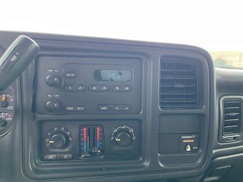 Used 2003 Chevrolet Silverado 1500 2WD Regular Cab w/ Exterior Appearance Package image 15